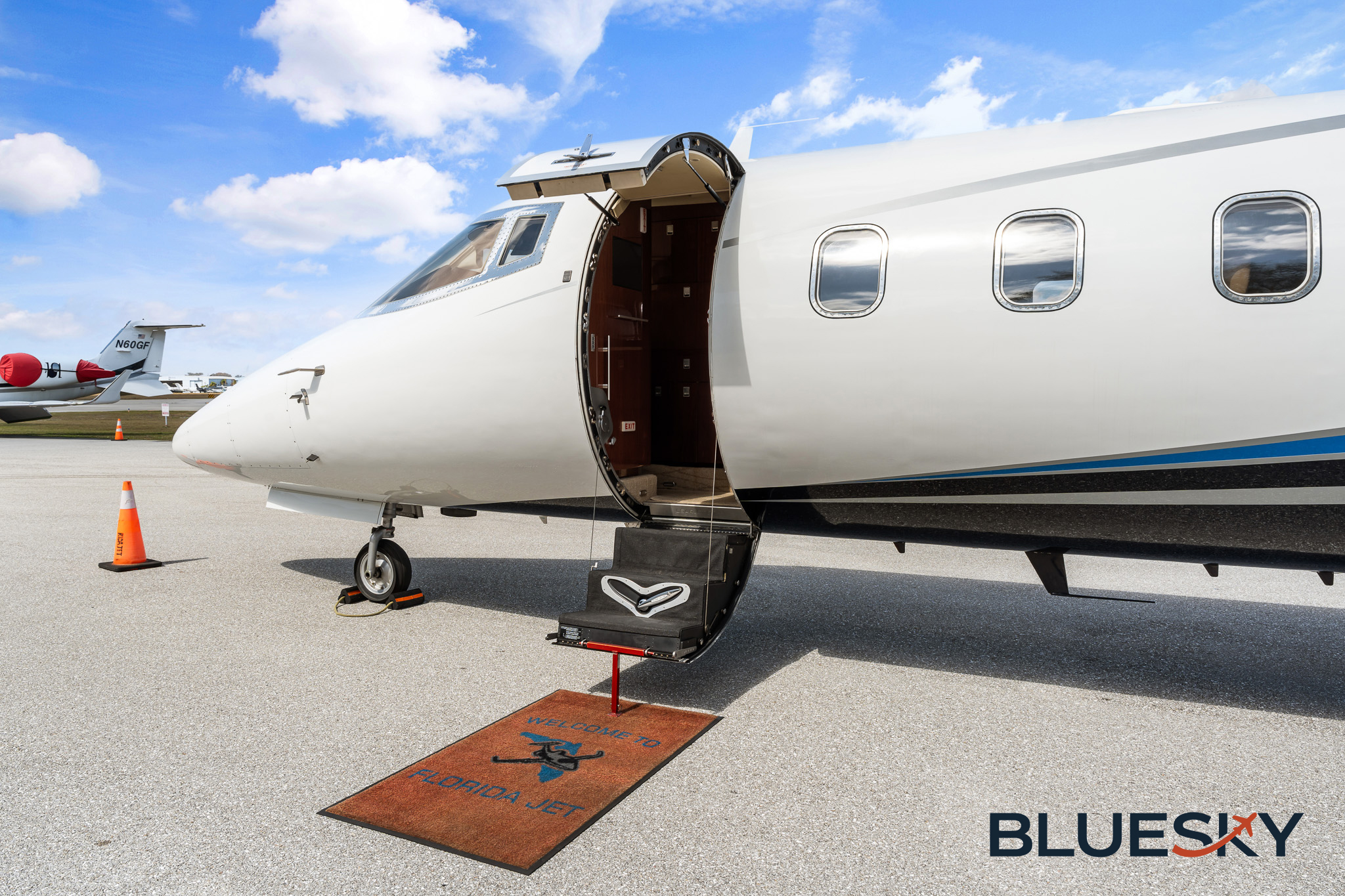 Learjet 60XR gallery image 8