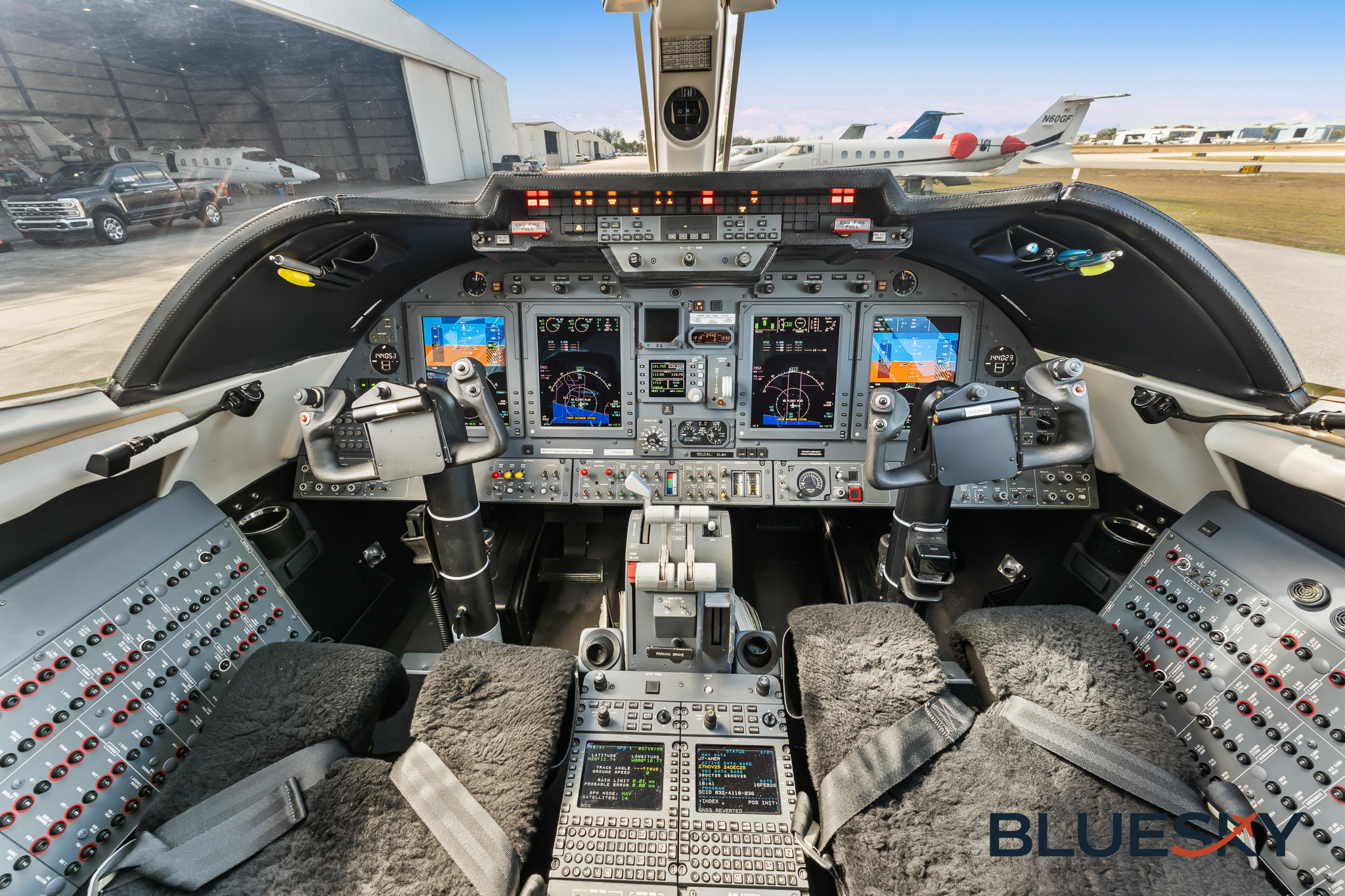 Learjet 60XR gallery image 17