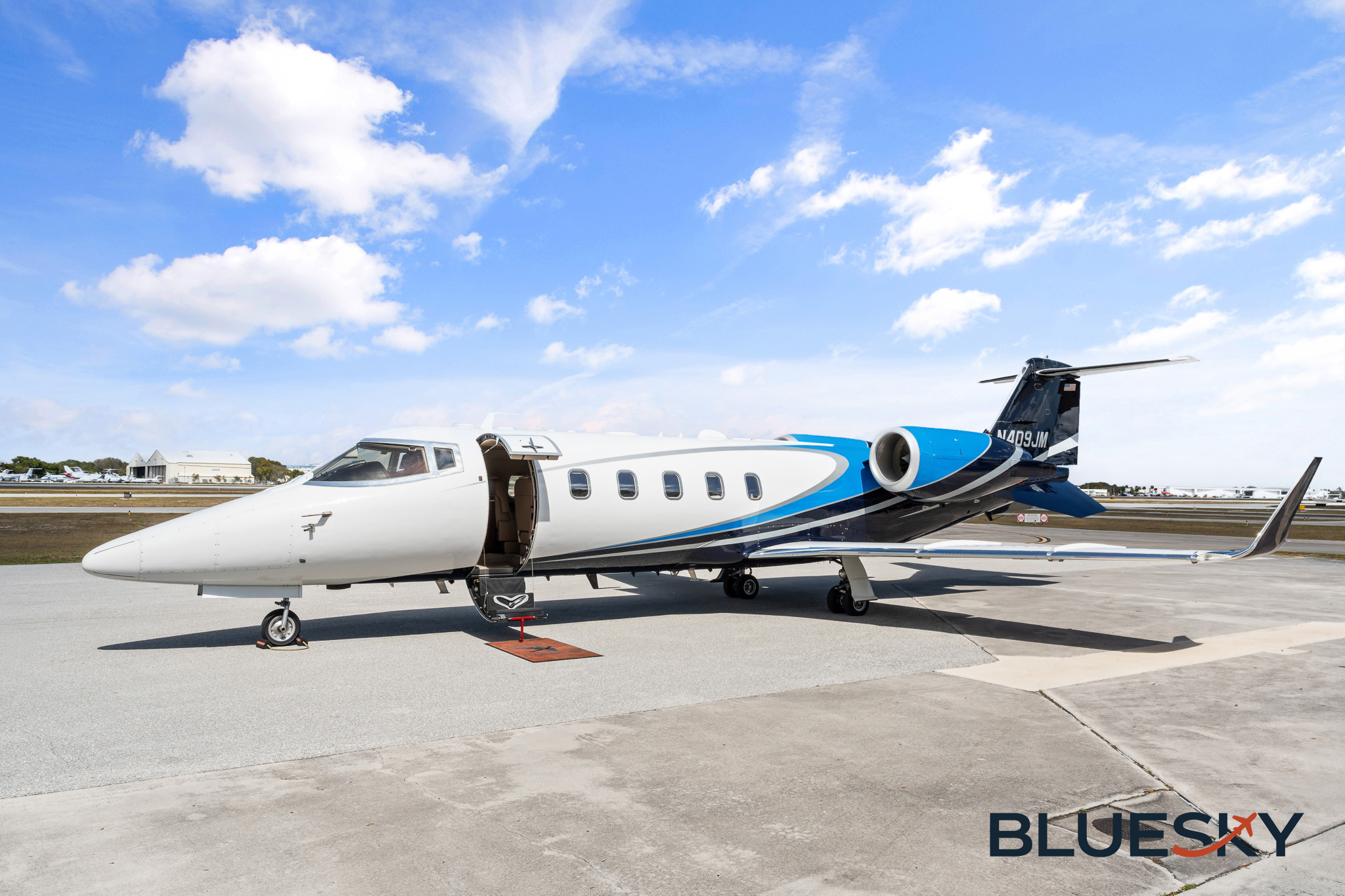 Learjet 60XR gallery image 2