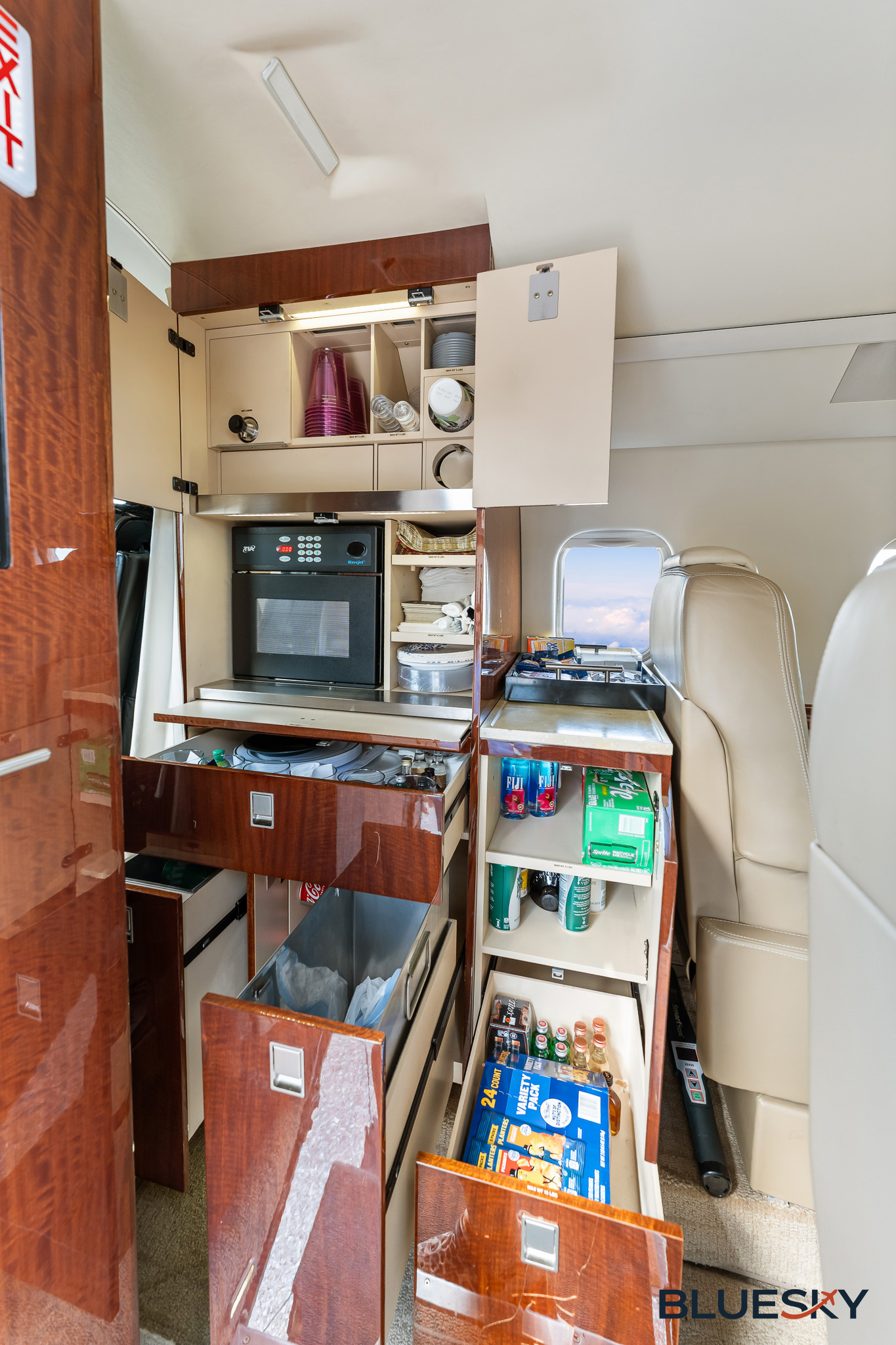 Learjet 60XR gallery image 21