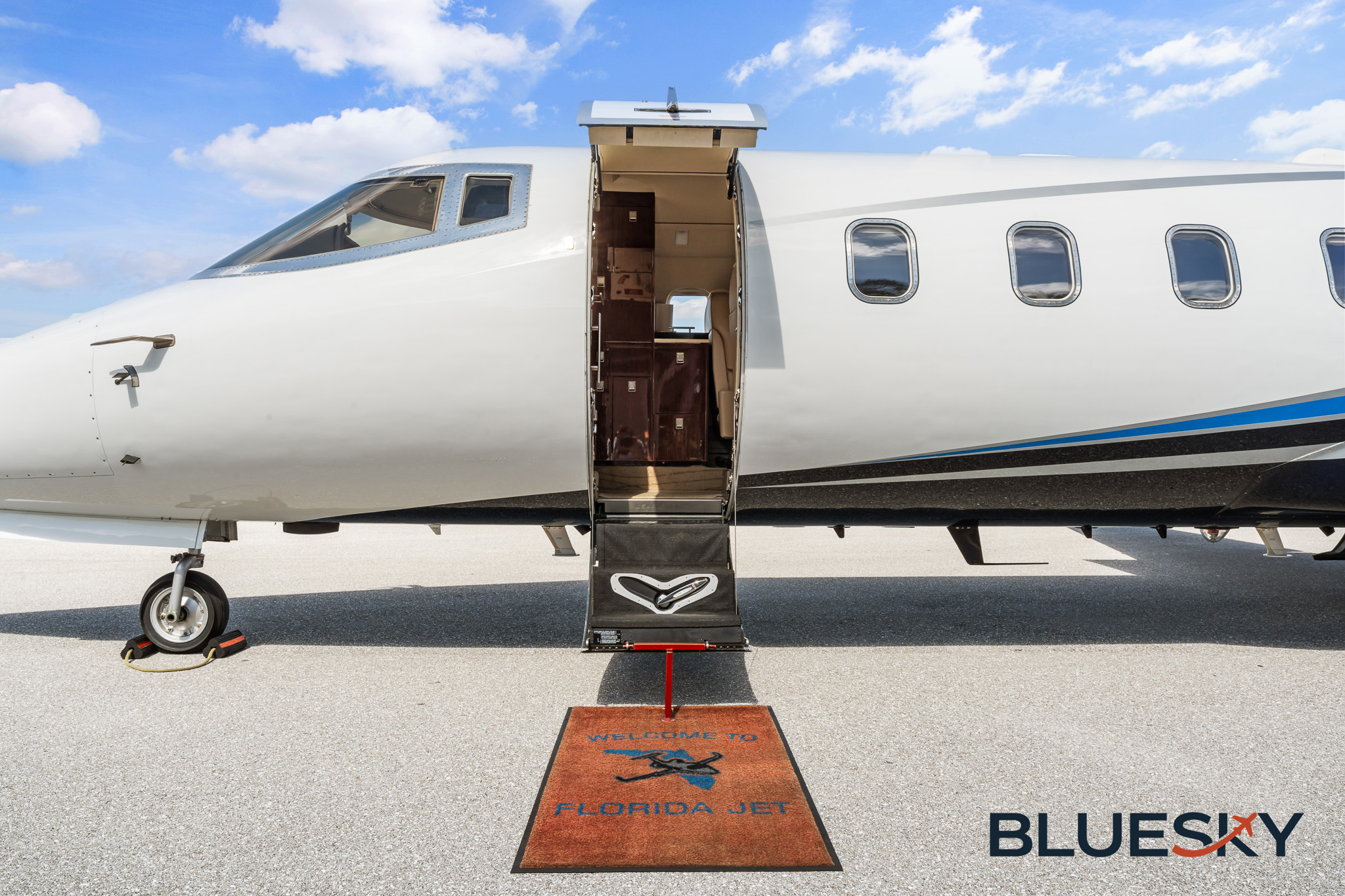 Learjet 60XR gallery image 4