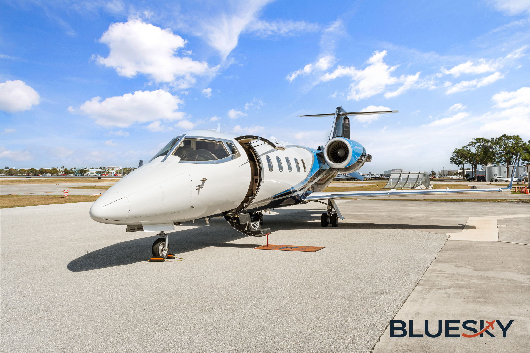 Learjet 60XR gallery image 6