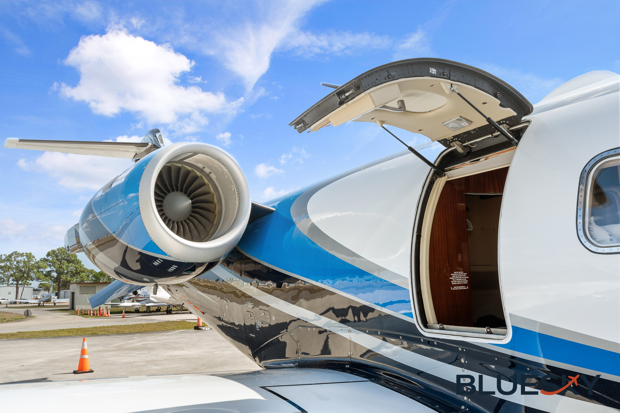 Learjet 60XR gallery image 7